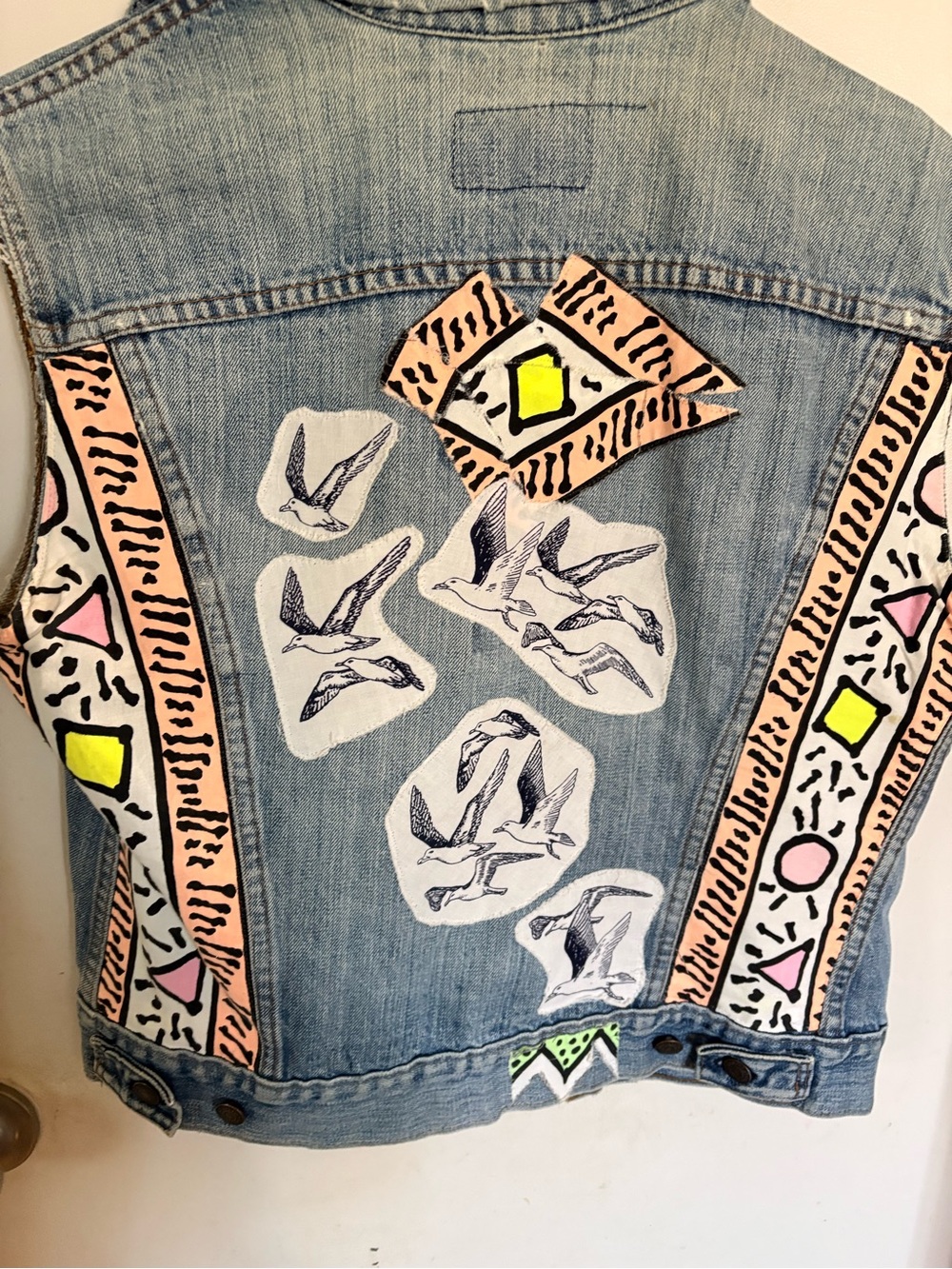 Levi's Light Blue Denim Jacket with Branded Snap - Picture 3 of 7